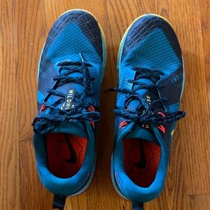 Men’s Nike Air Zoom Wildhorse Trail shoe. Only worn twice. Like new.